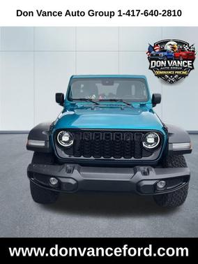 Bikini Pearl Coat 2024 Jeep Wrangler Willys