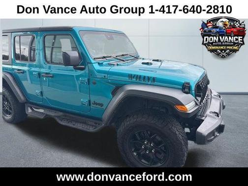 Bikini Pearl Coat 2024 Jeep Wrangler Willys