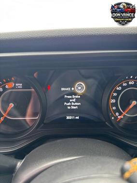 Bikini Pearl Coat 2024 Jeep Wrangler Willys