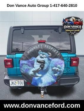 Bikini Pearl Coat 2024 Jeep Wrangler Willys