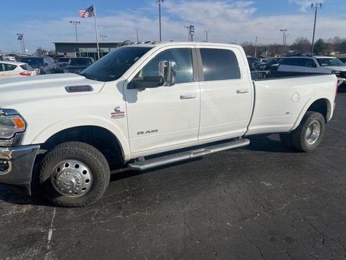 2021 RAM 3500 Laramie Crew Cab 4x4 8' Box