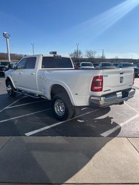 2021 RAM 3500 Laramie Crew Cab 4x4 8' Box