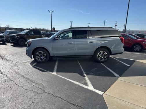 2025 Ford Expedition Max Active 4x4