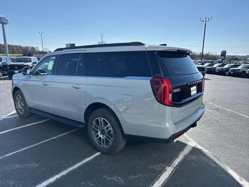 2025 Ford Expedition Max Active 4x4