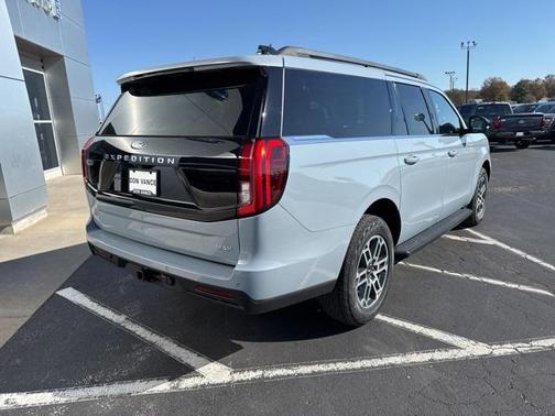 2025 Ford Expedition Max Active 4x4