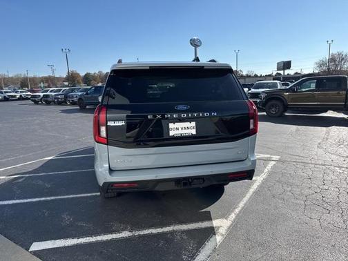 2025 Ford Expedition Max Active 4x4