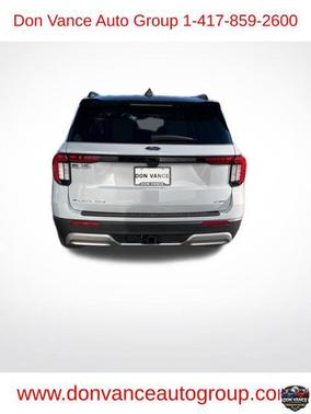 Space White Metallic 2026 Ford Explorer Platinum