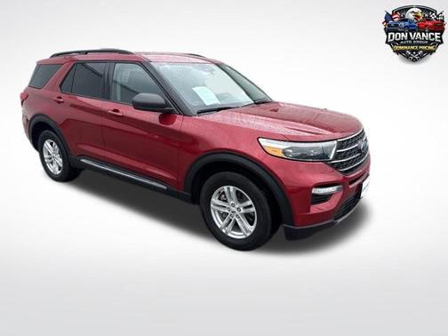 Rapid Red Metallic Tinted Clearcoat 2022 Ford Explorer XLT
