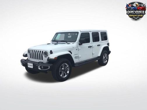 Bright White Clearcoat 2022 Jeep Wrangler Unlimited Sahara