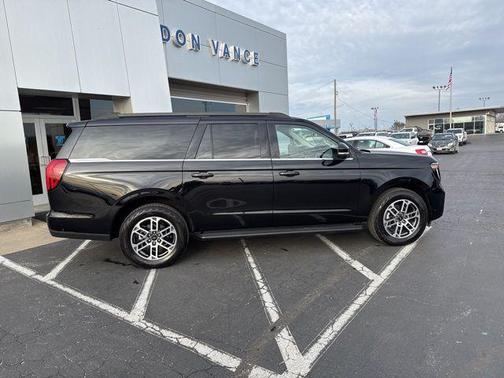 2025 Ford Expedition Max Active 4x4