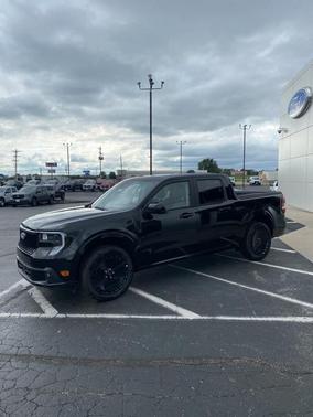 2025 Ford Maverick Lobo Standard