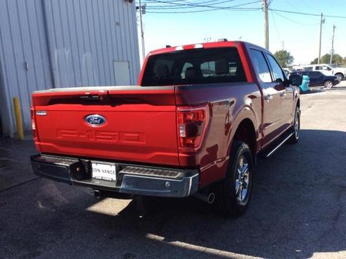 Rapid Red Metallic Tinted Clearcoat 2022 Ford F-150 XLT
