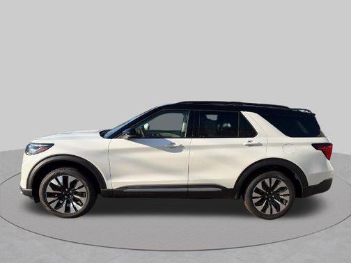 Star White Metallic Tri-Coat 2026 Ford Explorer Platinum