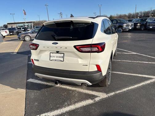 2026 Ford Escape PHEV SE