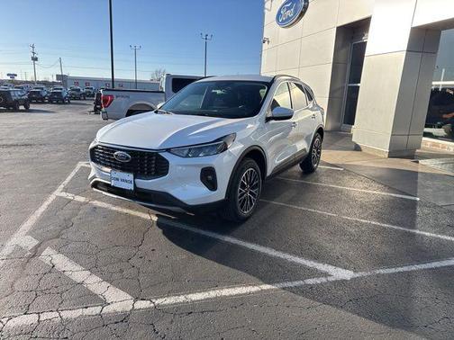 2026 Ford Escape PHEV SE