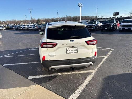 2026 Ford Escape PHEV SE