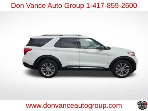 Star White Metallic Tri-Coat 2022 Ford Explorer Limited