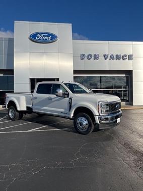 Star White Metallic Tri-Coat 2026 Ford F-450 King Ranch Truck