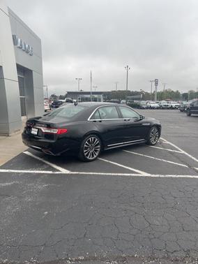 2018 Lincoln Continental Select
