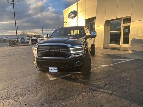 2024 RAM 2500 Laramie Crew Cab 4x4 6'4' Box