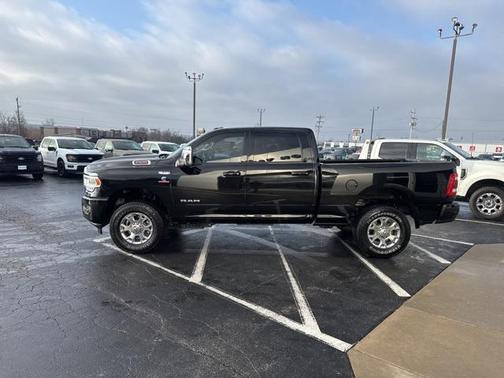 2024 RAM 2500 Laramie Crew Cab 4x4 6'4' Box