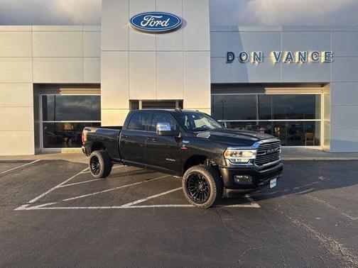 2024 RAM 2500 Laramie Crew Cab 4x4 6'4' Box