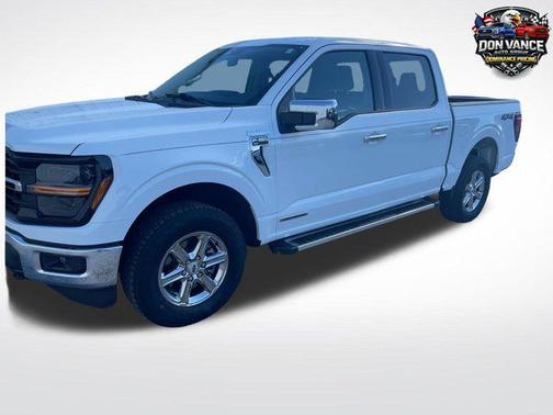 Oxford White 2025 Ford F-150 XLT