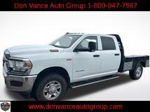 Bright White Clearcoat 2020 RAM 2500 Tradesman Crew Cab 4x4 8' Box