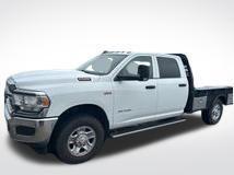 Bright White Clearcoat 2020 RAM 2500 Tradesman Crew Cab 4x4 8' Box