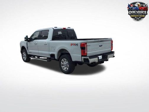 Avalanche 2026 Ford F-250 Lariat