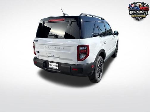 Oxford White 2025 Ford Bronco Sport Outer Banks