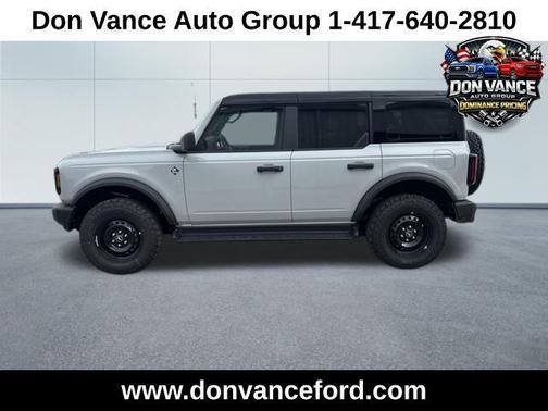 Avalanche Gray 2026 Ford Bronco Outer Banks