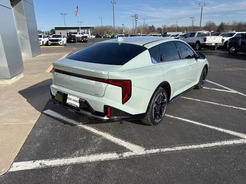2025 Kia K4 GT-Line