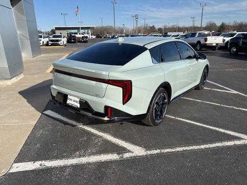 2025 Kia K4 GT-Line