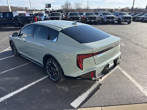 2025 Kia K4 GT-Line