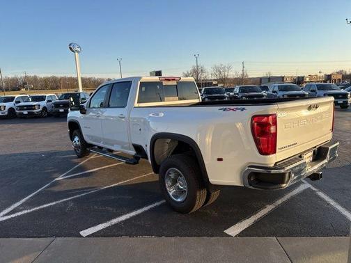 2025 Chevrolet Silverado 3500 LT