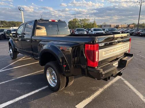 2022 Ford F-450 Platinum