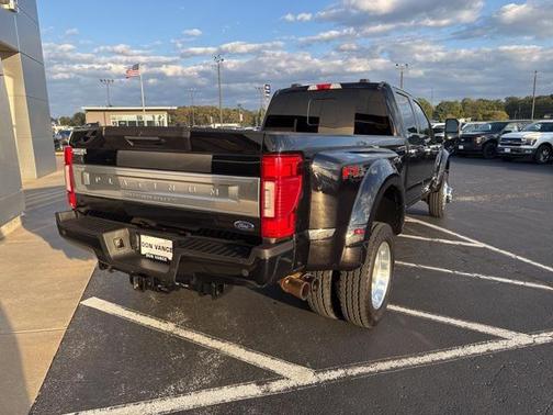 2022 Ford F-450 Platinum