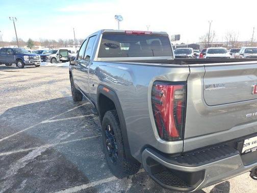 2025 GMC Sierra 2500 AT4