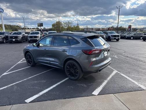 2026 Ford Escape ST-Line Elite