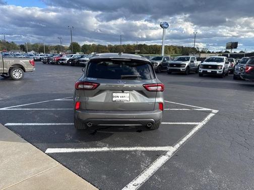 2026 Ford Escape ST-Line Elite