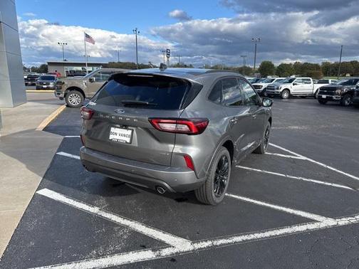 2026 Ford Escape ST-Line Elite