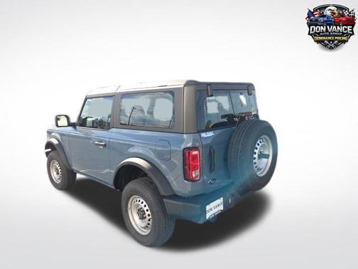 Azure Gray Metallic Tri-Coat 2025 Ford Bronco Base