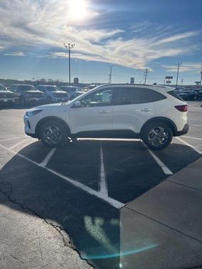 2026 Ford Escape ST-Line Select