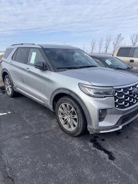 2025 Ford Explorer Platinum