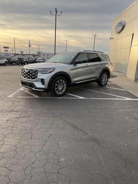 2025 Ford Explorer Platinum
