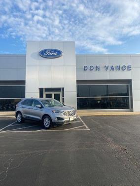 Iconic Silver Metallic 2022 Ford Edge SEL