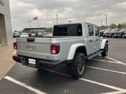 2023 Jeep Gladiator Overland