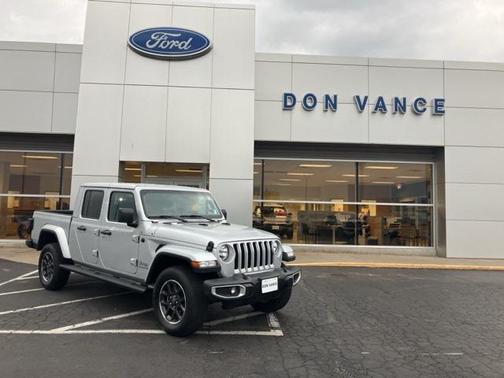 2023 Jeep Gladiator Overland