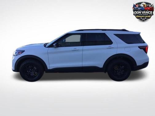 Star White Metallic Tri-Coat 2026 Ford Explorer Tremor